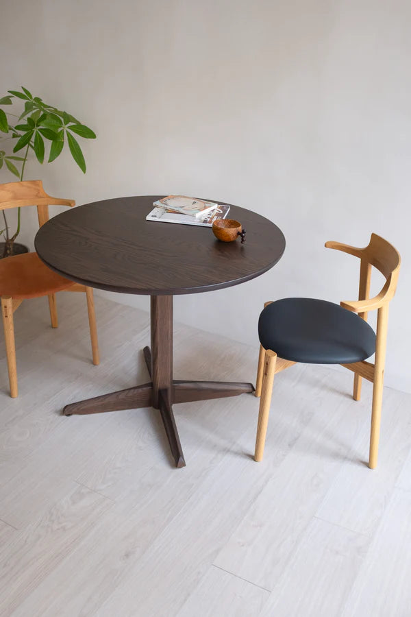 Round Table